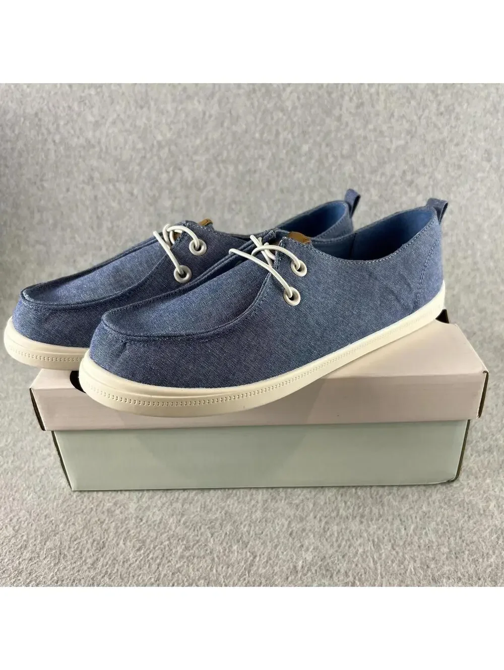 SO Edenn Moc Toe Slip-on Sneakers Chambray Womens Size 9.5 Memory Foam New